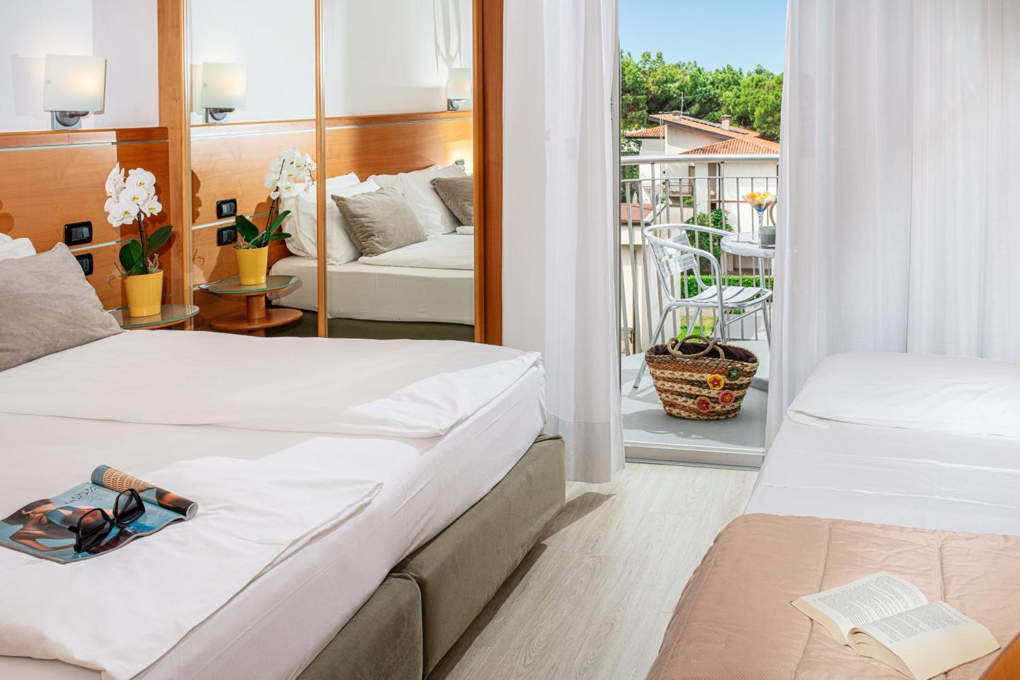 Park Hotel Lignano Sabbiadoro Kültér fotó