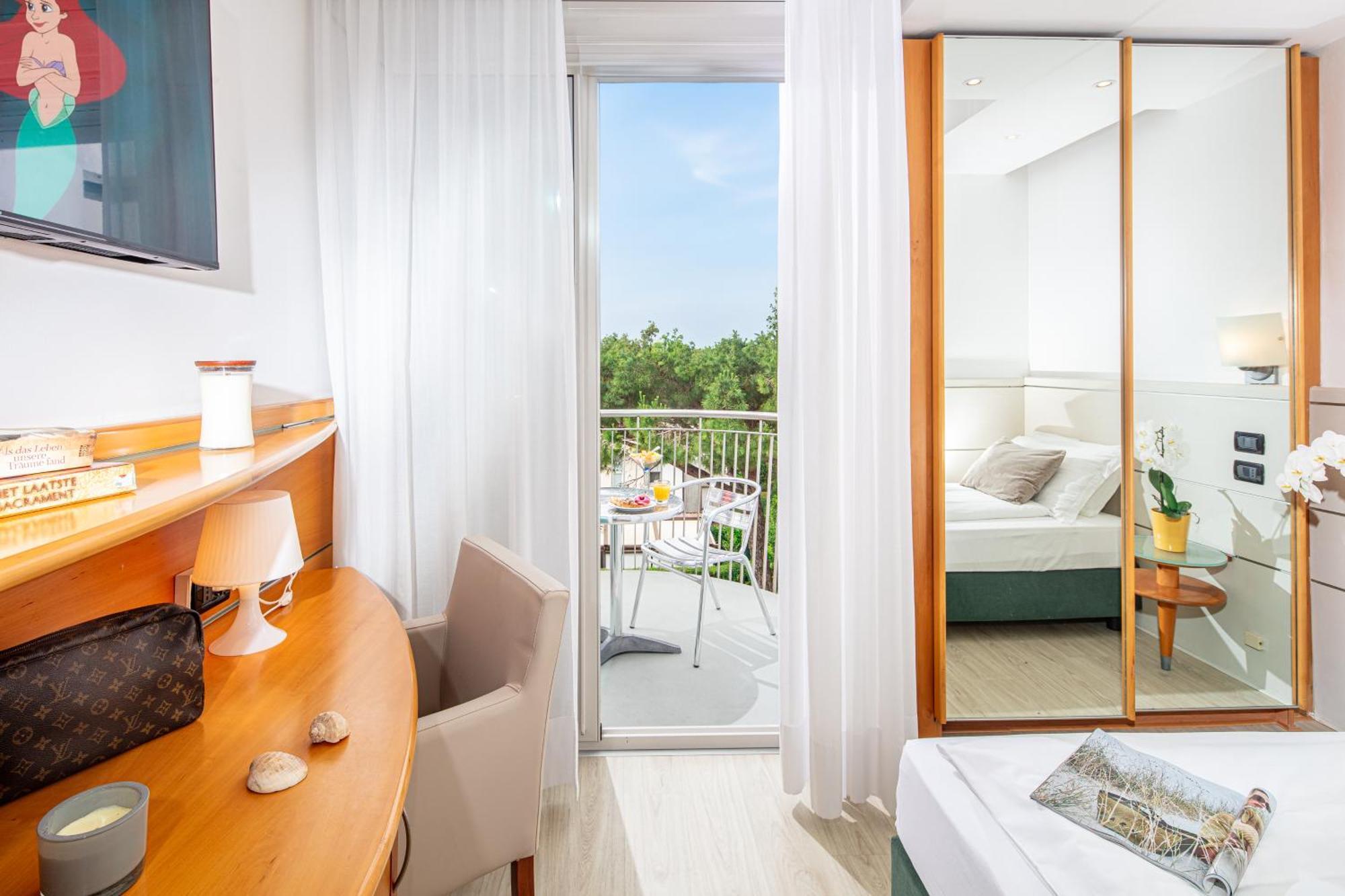 Park Hotel Lignano Sabbiadoro Kültér fotó