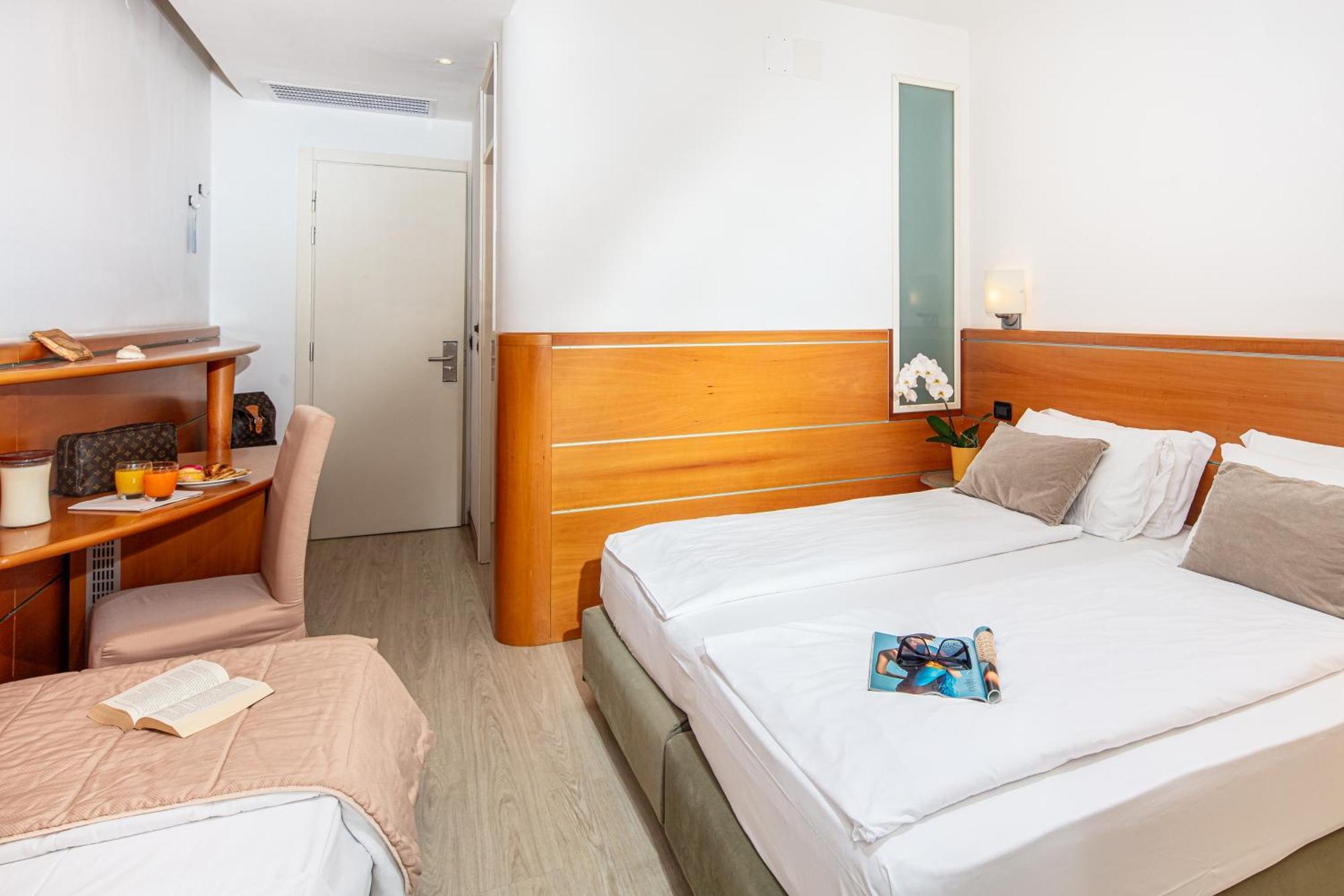 Park Hotel Lignano Sabbiadoro Kültér fotó